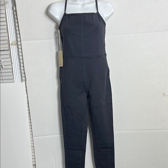 Aritzia Wilfred color Black Freestyle Jumpsuit - Picture 2 of 7